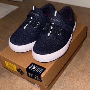 Sperry Spinnaker Boys shoes - great for dressing up